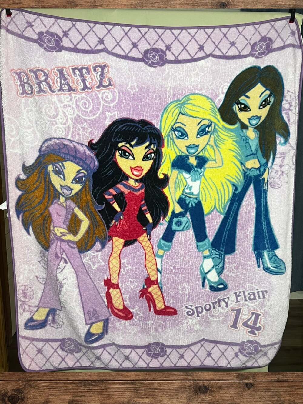 Bratz Sporty Flair Fleece Blanket Purple 56x50